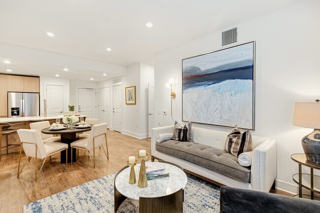 Foto del edificio - 2 Weeks Free + $1000 Off in Downtown!