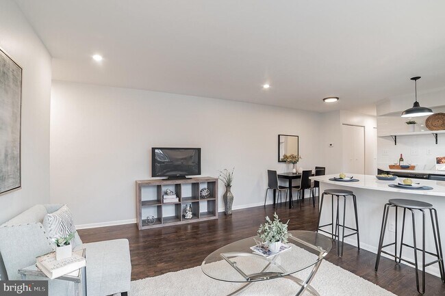 Building Photo - 4413 Falls Bridge Dr