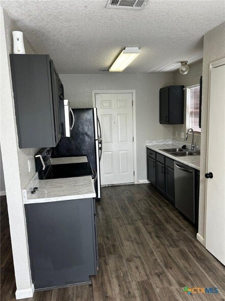 Foto del edificio - 3302 Viewcrest Dr