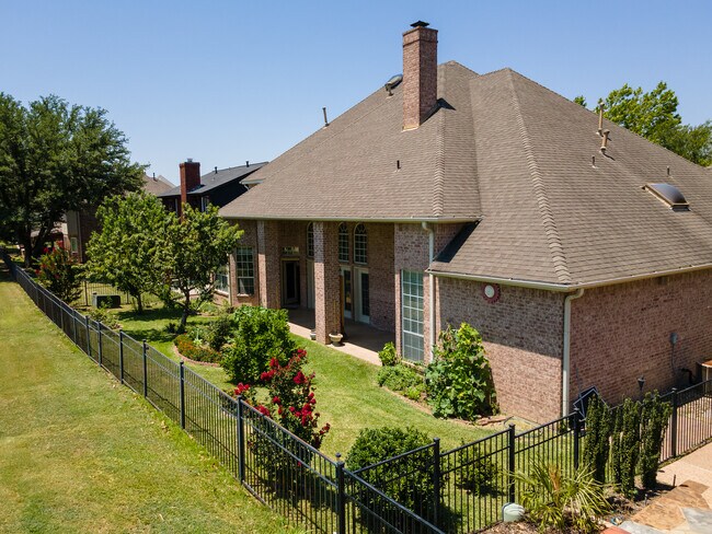 Building Photo - 6512 Mesa Ridge Ct