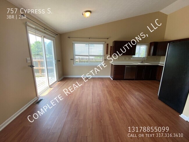 Building Photo - 757 Cypress S