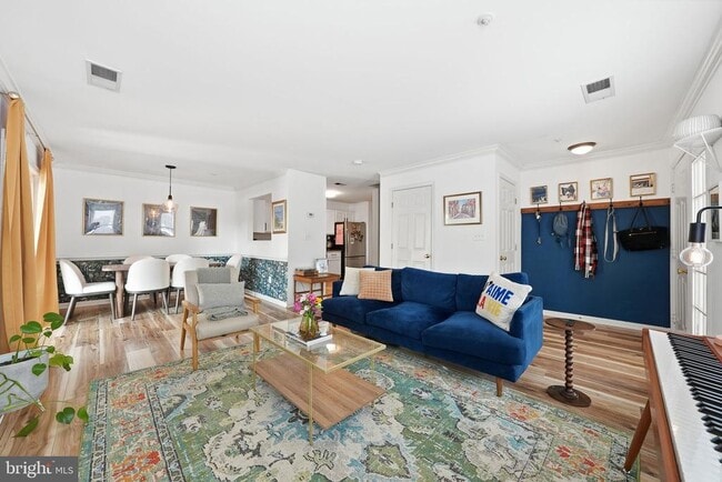 Foto del edificio - 6603 Netties Ln