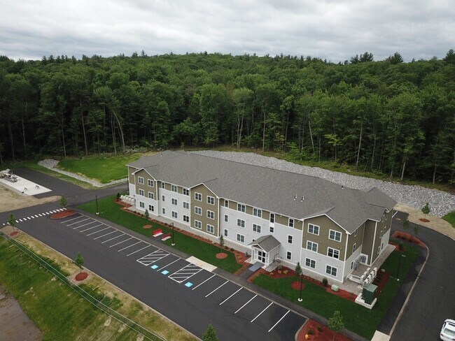 Building Photo - 15 E Ridge Dr