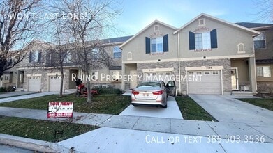 Building Photo - 2343 Adelaide Dr