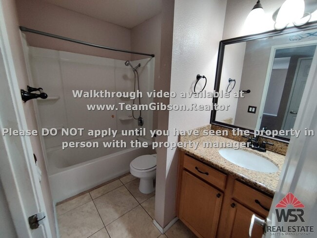 Foto del edificio - 1 Bedroom, Upstairs Condo