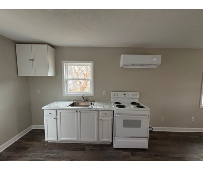 Foto del edificio - 1570 Chippewa Ave SE