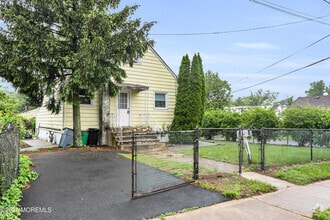 Building Photo - 203 Orchard St