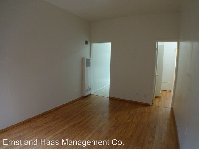Building Photo - 159 Roycroft Ave
