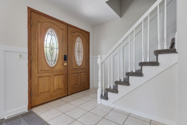 Foto del edificio - 616 Blue Spruce Ln