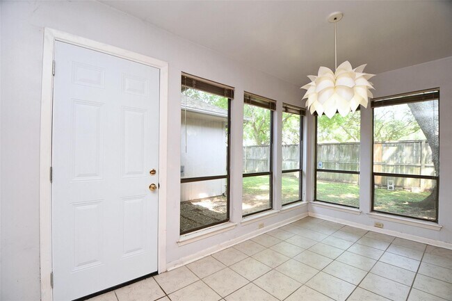 Foto del edificio - 7718 Moondance Ln