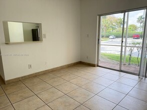 Building Photo - 680 Cypress Club Way