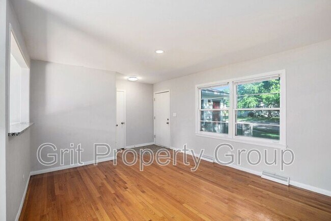 Building Photo - 5717 W 97th St