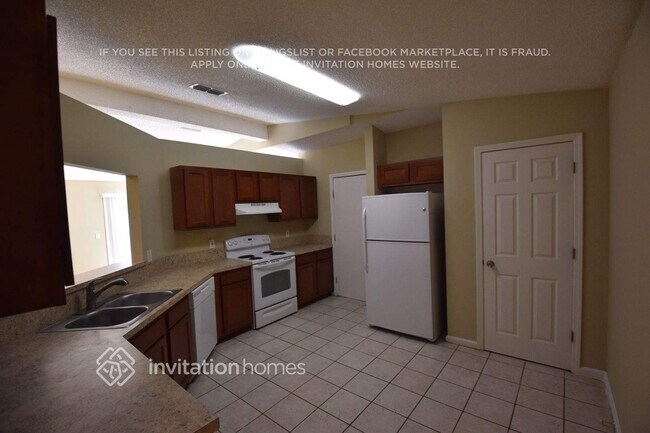 Building Photo - 1649 Ashmore Green Dr