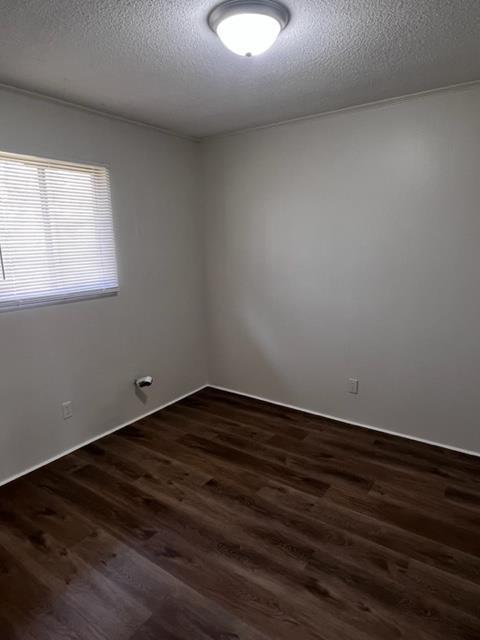 Building Photo - 502 Lake Dr