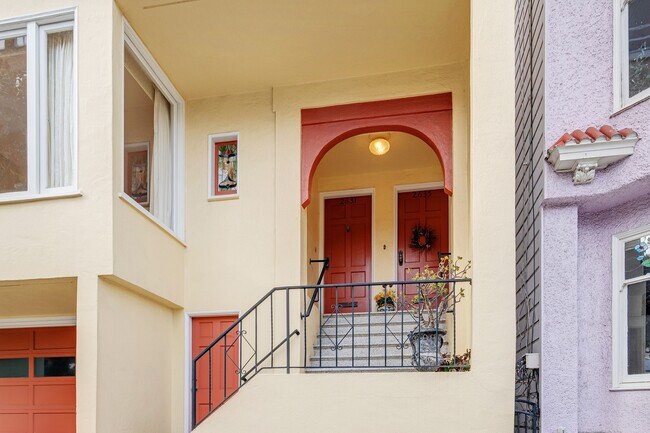 Building Photo - 2631 Baker St