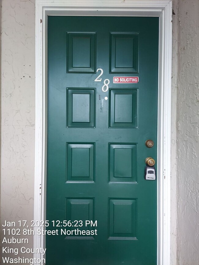 Building Photo - Auburn - Bright 2BR Auburn Condo with park...