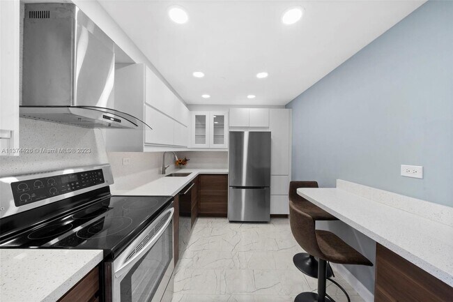 Foto del edificio - 20225 NE 34th Ct