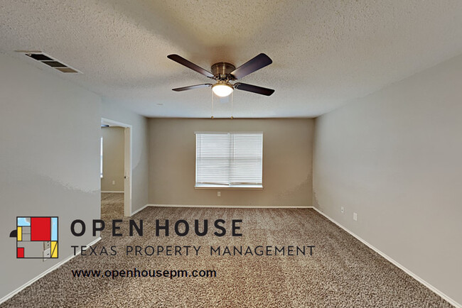 Building Photo - 1406 Ridgecreek Dr, Lewisville