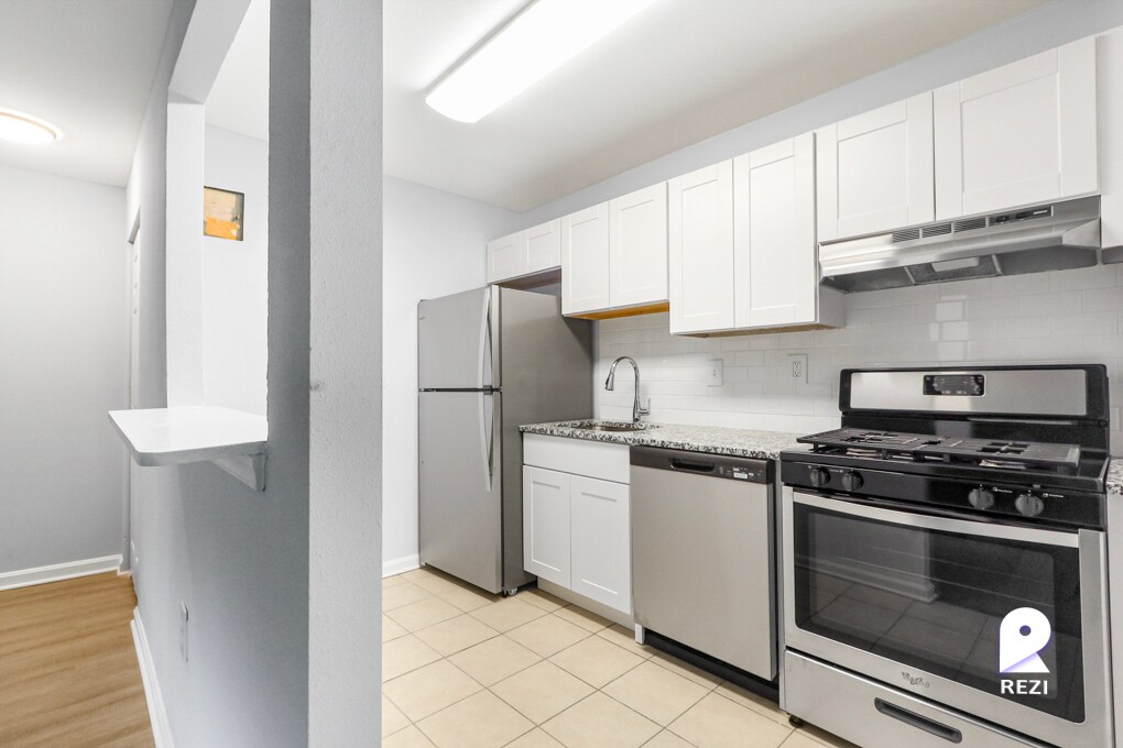 6561 HilMar Dr Unit 104, District Heights, MD 20747 Room for Rent in