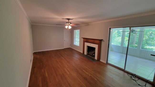 Foto del edificio - 6525 Williamson Dr NE