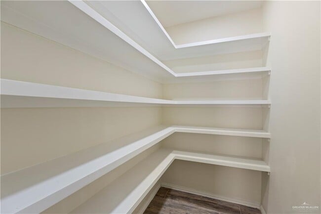 Building Photo - 13 H S St