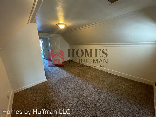 Building Photo - 1 br, 1 bath House - 202 E. Missouri Street B