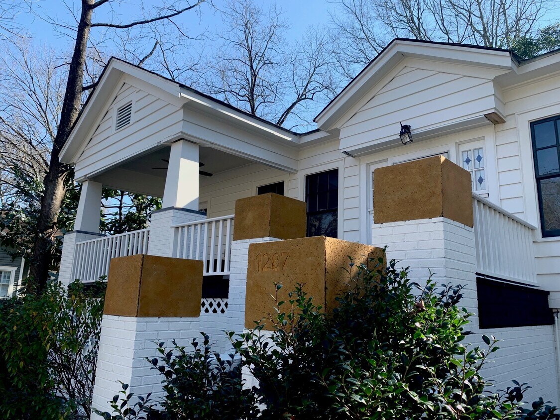 Foto principal - 1287 Euclid Ave NE