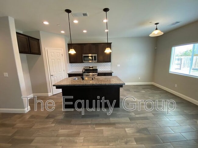 Foto del edificio - 1129 E Harter Dr