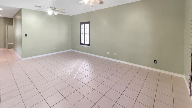 Foto del edificio - 1855 Stone Field Ln