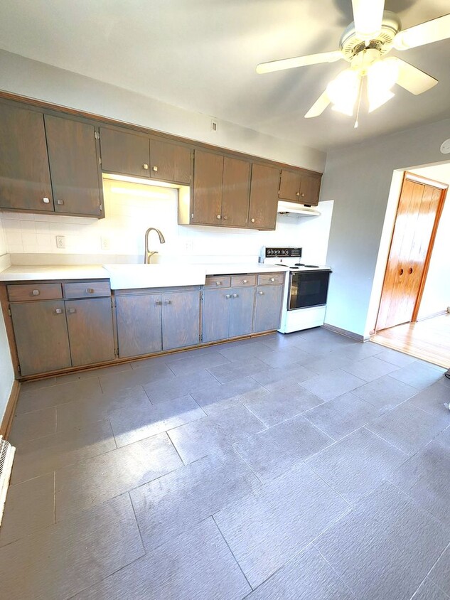 Foto principal - DG - 4520-4522 N 84th Street
