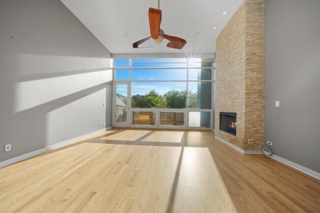 Foto del edificio - 1541 N Bosworth Ave