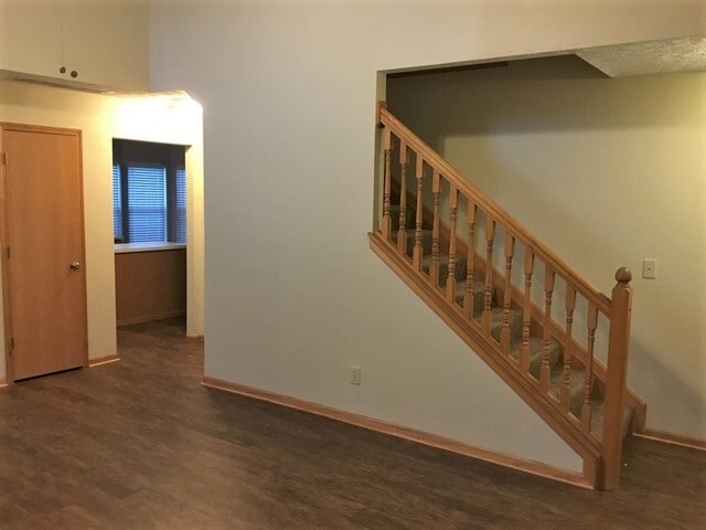 Building Photo - 35 Wrens Nest Ct