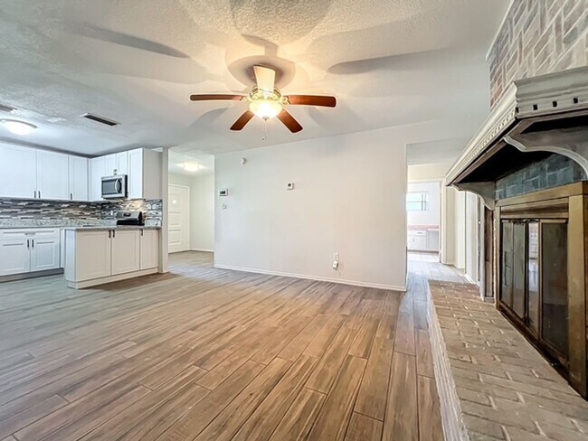Foto del edificio - Two Bedroom, Two Bath in Sanford - Priced ...