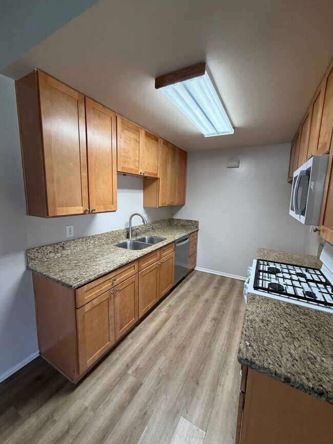 Foto del edificio - 2638 Phipps Ave