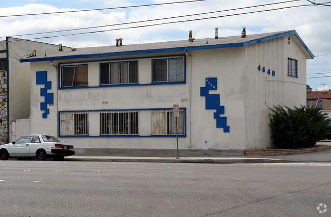 Foto del edificio - 4640 W Imperial Hwy