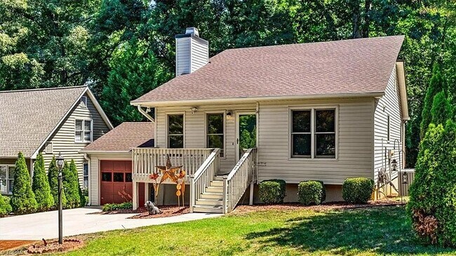 Foto del edificio - 5021 Mereworth Ct