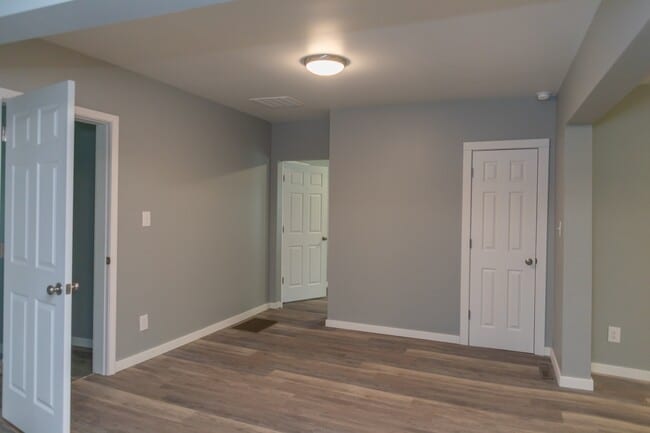 Building Photo - 2079 23rd St Dr SE