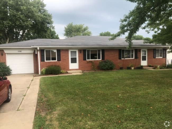 Building Photo - 1292 Sycamore Ln
