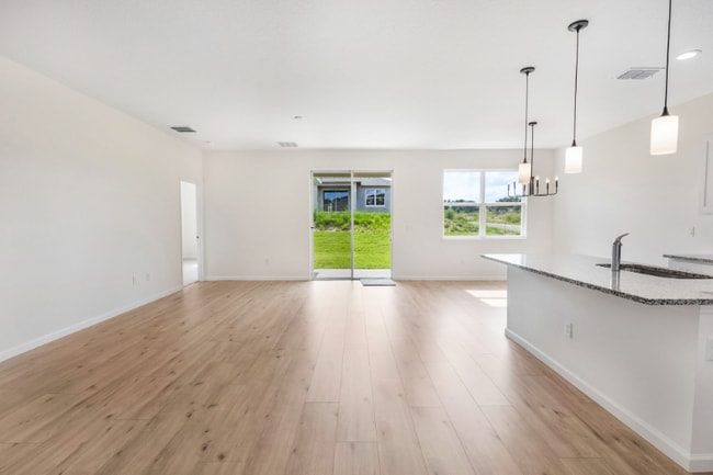 Building Photo - 3747 Watercliff Cir