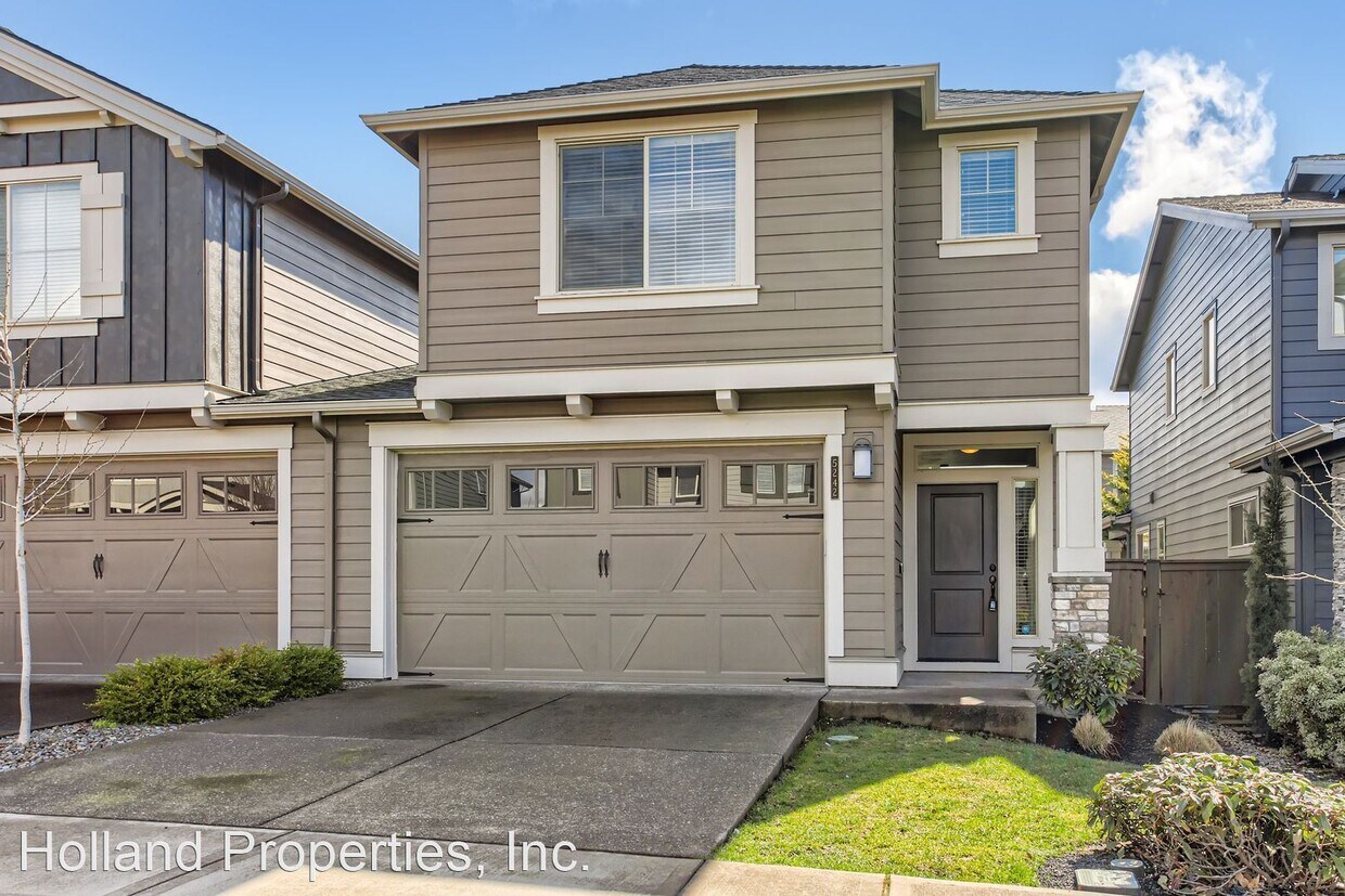 3 br, 2.5 bath House 5242 SE Stargrass St House Rental in Hillsboro