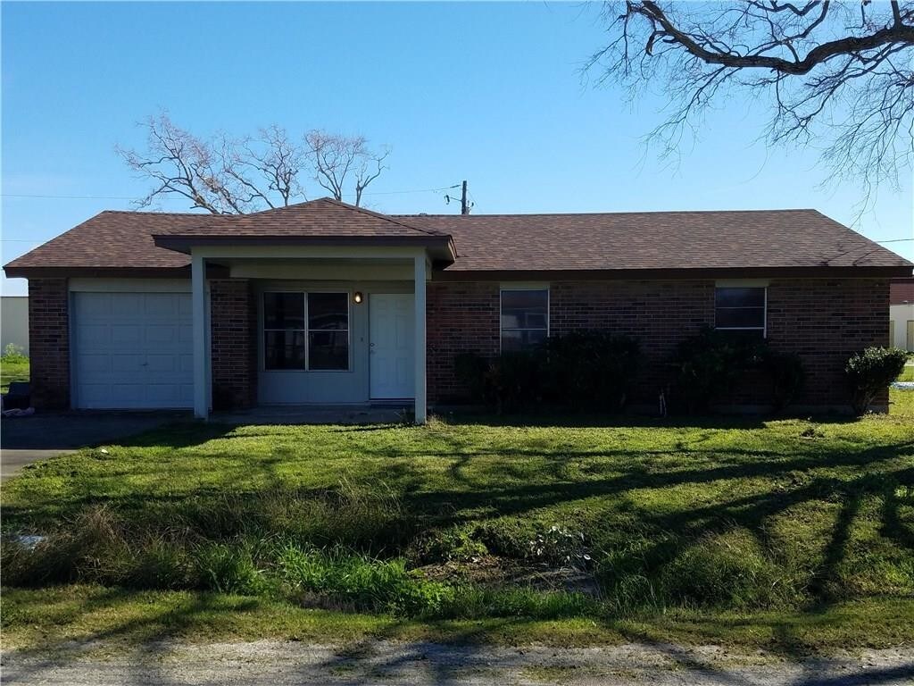 Primary Photo - 135 Allen Dr