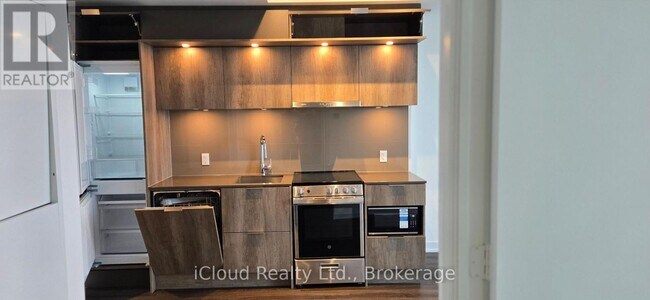Photo du bâtiment - 448 Burnhamthorpe Rd W