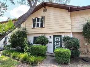 Building Photo - 2428 N Graham Dr
