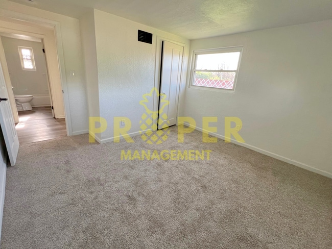 Building Photo - 2 bedrooms 1 bathroom house for rent in dayton