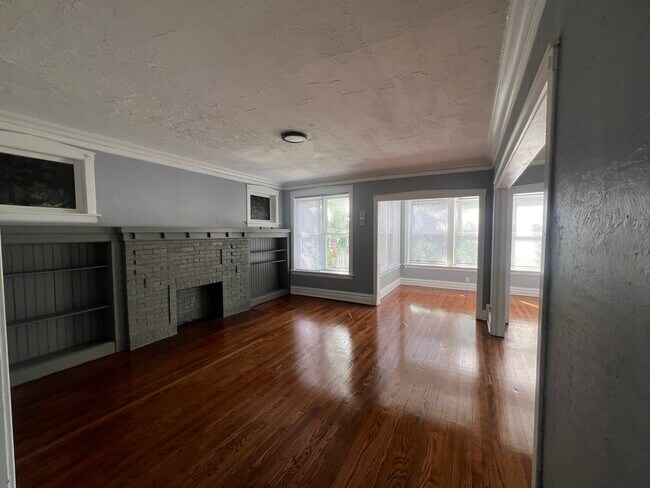 Foto del edificio - 6715 S Ridgeland Ave