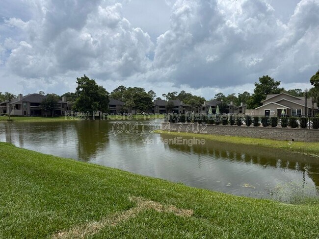 Foto del edificio - 10200 Belle Rive Blvd