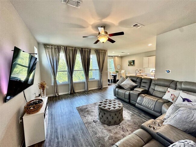 Foto del edificio - 10005 Dalliance Ln
