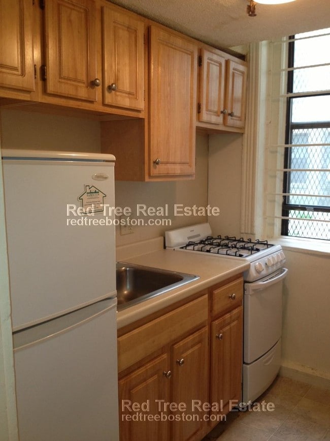 Photo - 1144 Commonwealth Ave Apartment