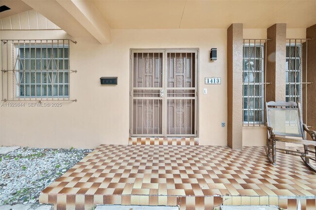 Foto del edificio - 1413 SW 19th St