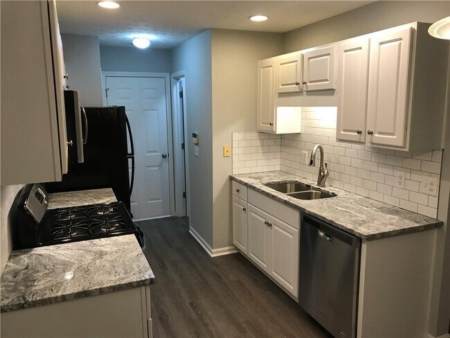 Foto del edificio - 2035 Keenland Ct